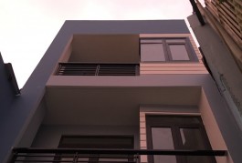 BÁN NHÀ BÌNH THẠNH 70M2 5 TẦNG OTO VÀO NHÀ NGANG 5M SÁT MẶT TIỀN KD PHAN XÍCH LONG  9.5 TỶ
